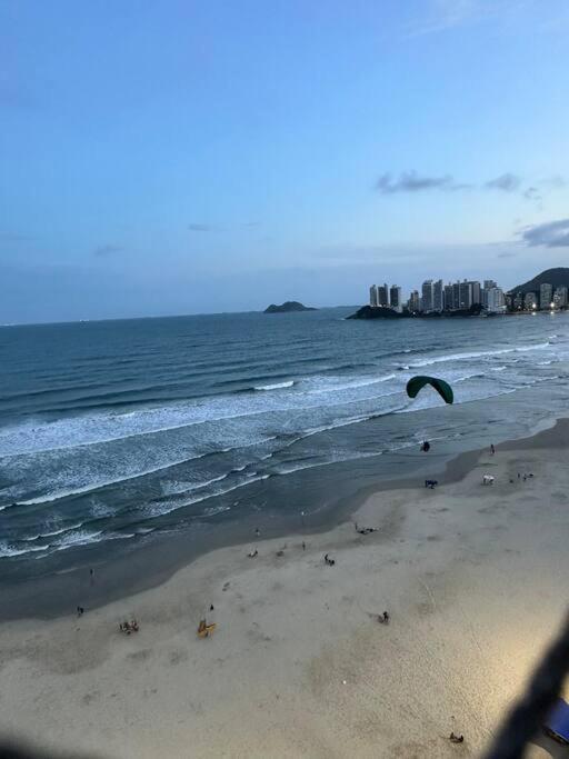 Hermoso Dpto Con Vista Frontal Al Mar Pitangueiras Guarujá Exterior foto